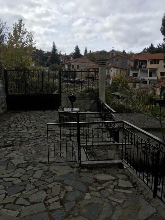 Vitina'S Little House Hotel Exterior photo